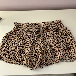 Flowy Topshop Cheetah-print Shorts, Size 8
